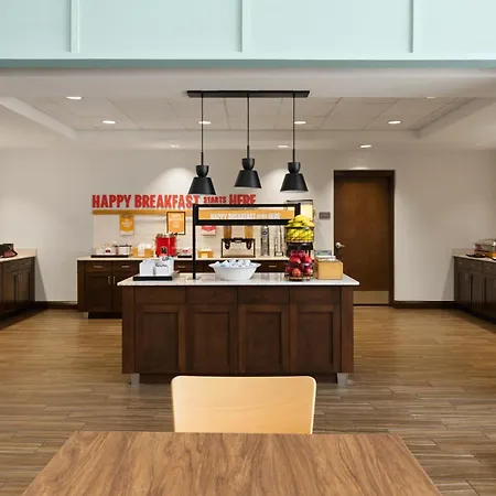 Hampton Inn & Suites - Deland-2